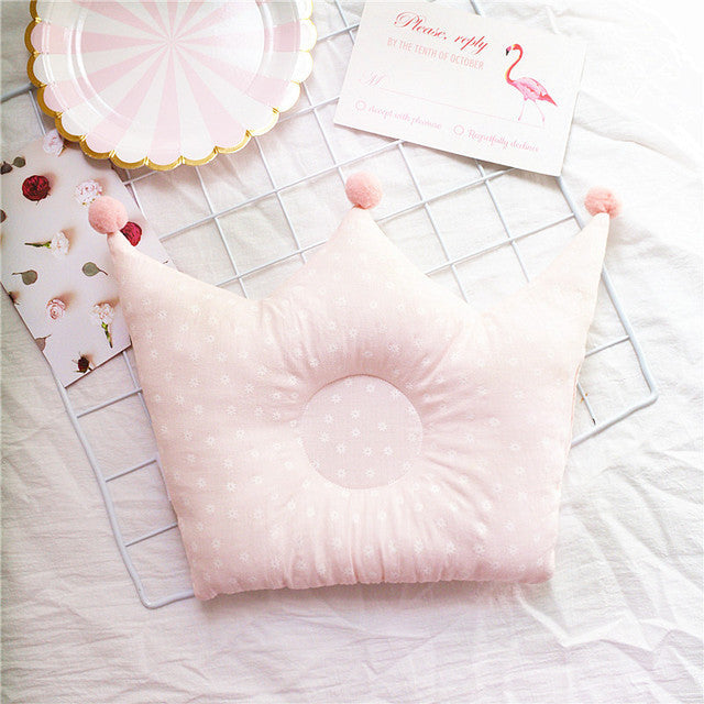 Crown Shaped Breathable Infant Pillow